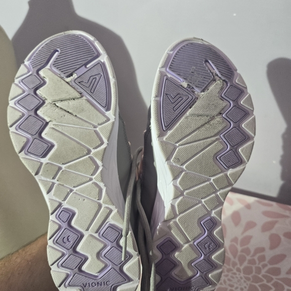 Vionic Grey tie up sneakers zeliya size 8.5 - Picture 5 of 6